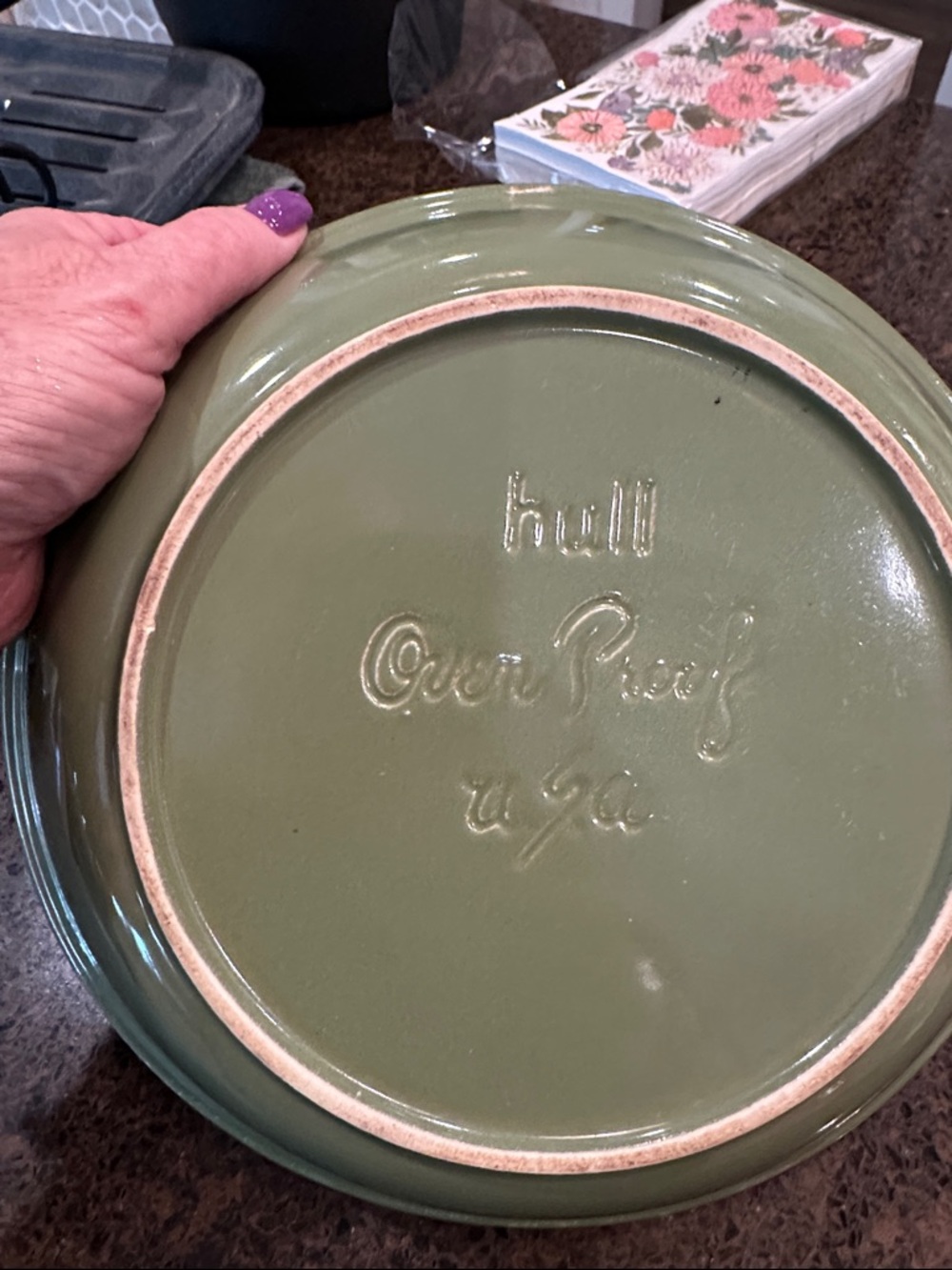 Vintage Hull Oven-Proof Ceramic pie plate in Olive Green - Picture 2 of 5